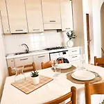 Fronte Mare, Piscina - Grifone * Lido di Jesolo