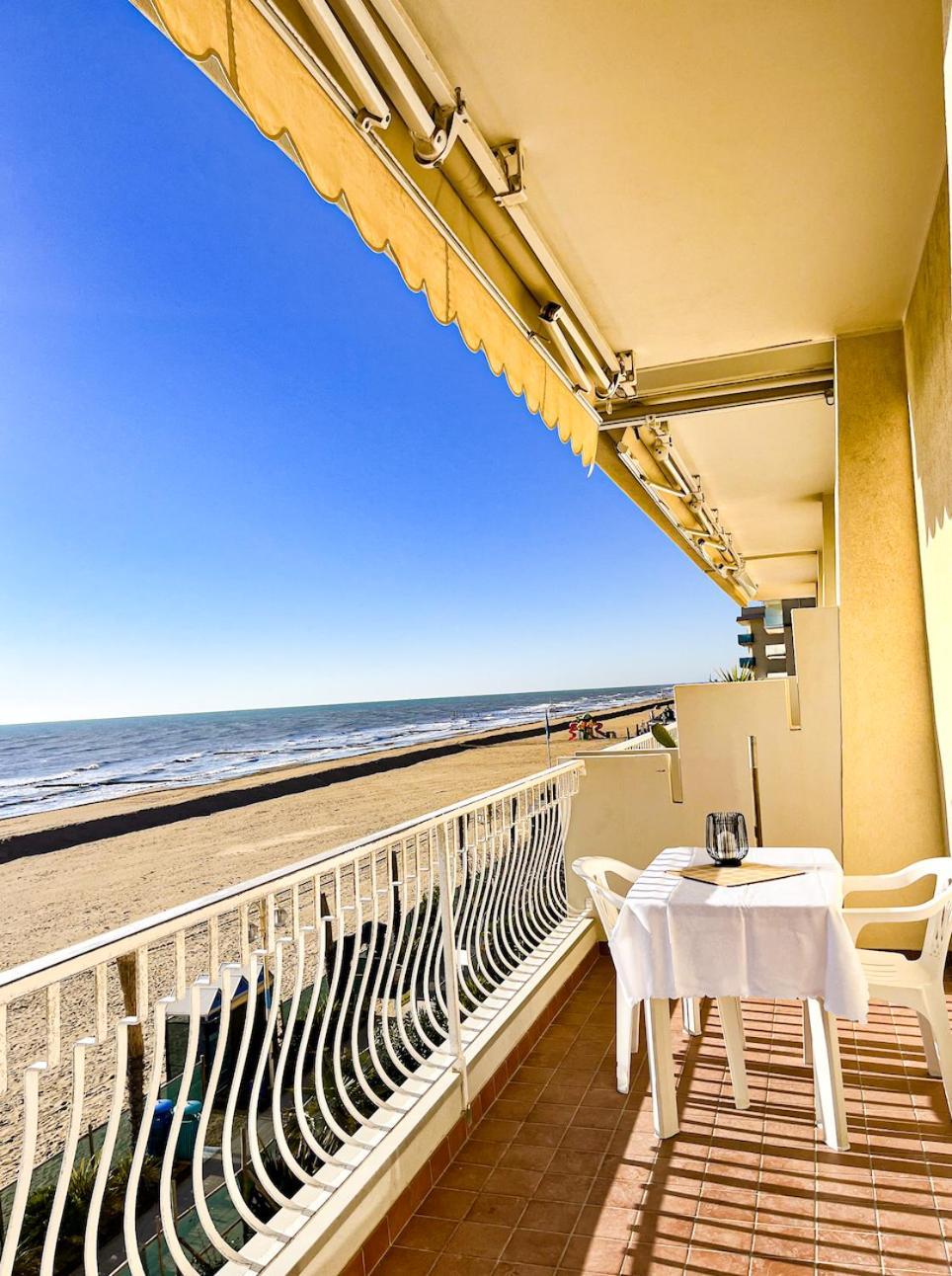 Fronte Mare, Piscina - Grifone Lido di Jesolo