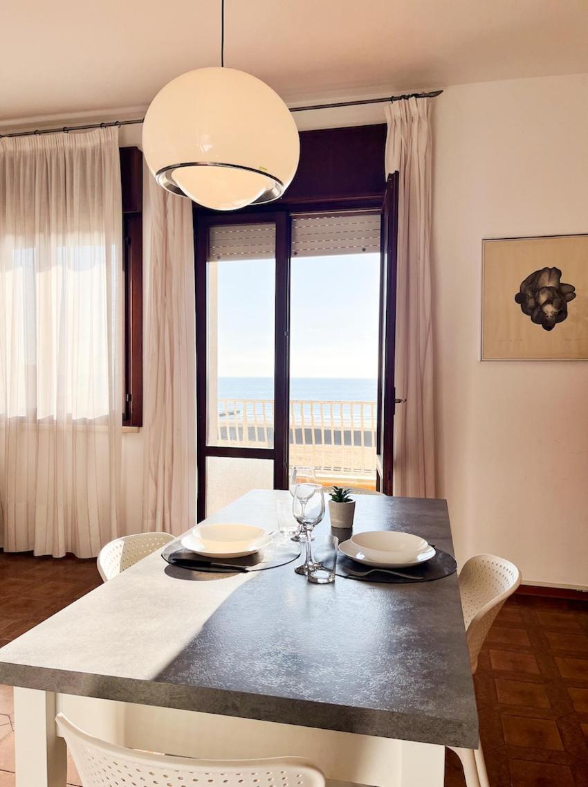 Apartment Fronte Mare, Piscina - Grifone